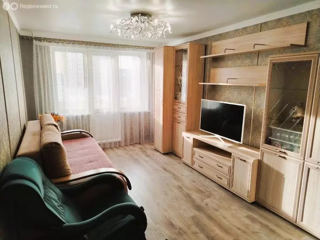 2-комнатная квартира: Магнитогорск, улица Жукова, 3 (50 м) - Фото 1