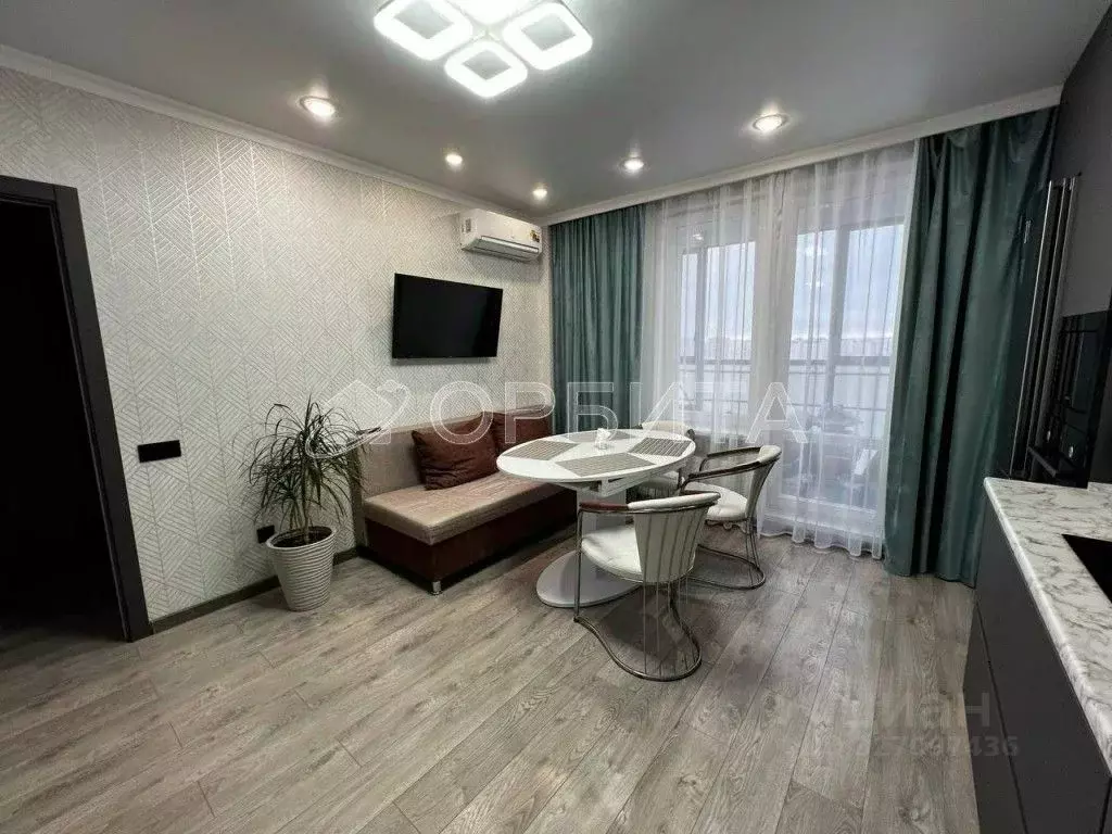 3-к кв. Тюменская область, Тюмень ул. Константина Посьета, 12 (71.4 м) - Фото 1