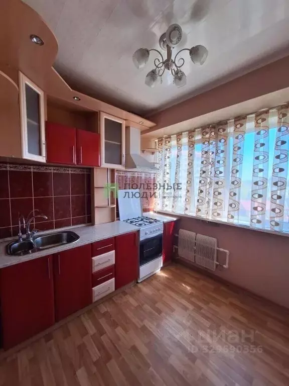 3-к кв. Орловская область, Орел пл. Поликарпова, 10 (71.0 м) - Фото 2