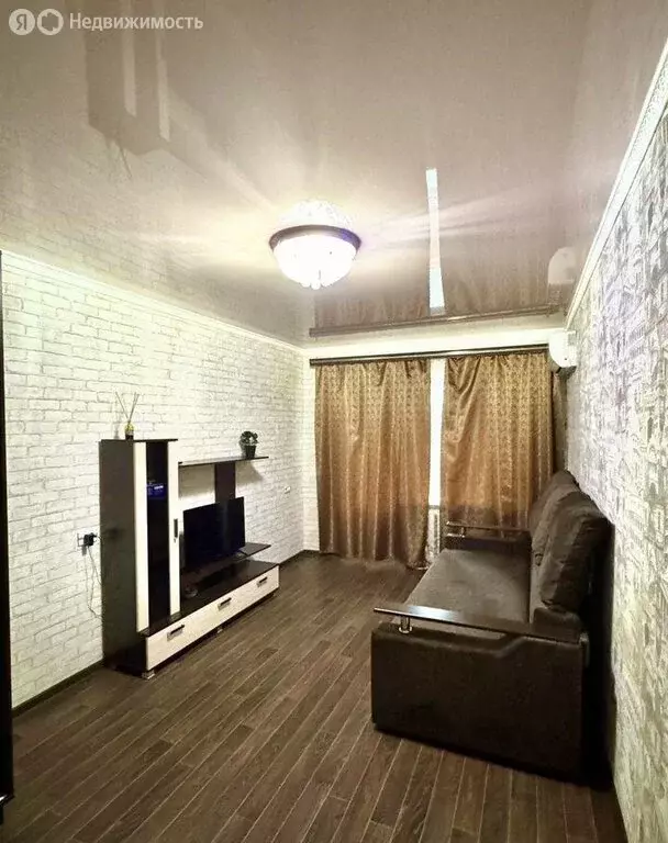 2-комнатная квартира: Каменск-Шахтинский, улица Щаденко, 19 (40 м) - Фото 1