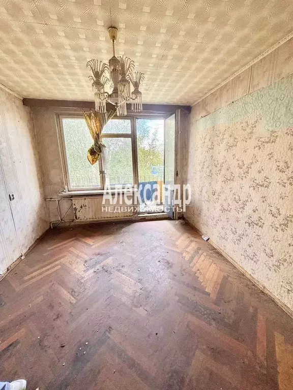 Комната 32,6 м в 2-к., 5/5 эт. - Фото 0