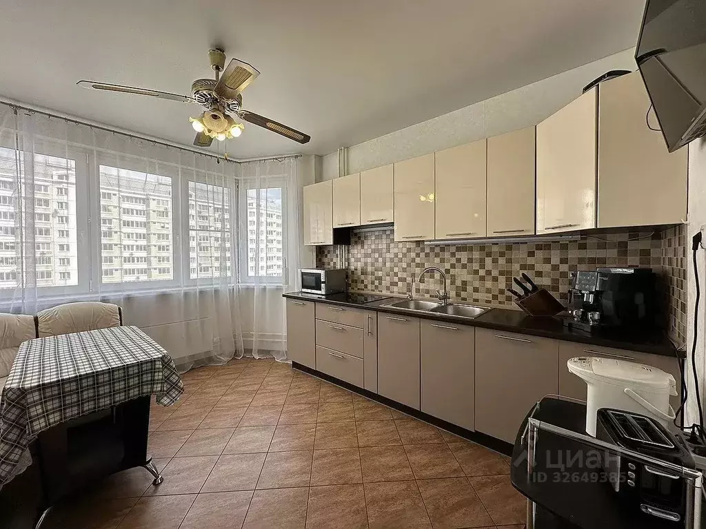 2-к кв. Москва, Москва, Московский г. ул. Бианки, 10 (60.0 м) - Фото 1