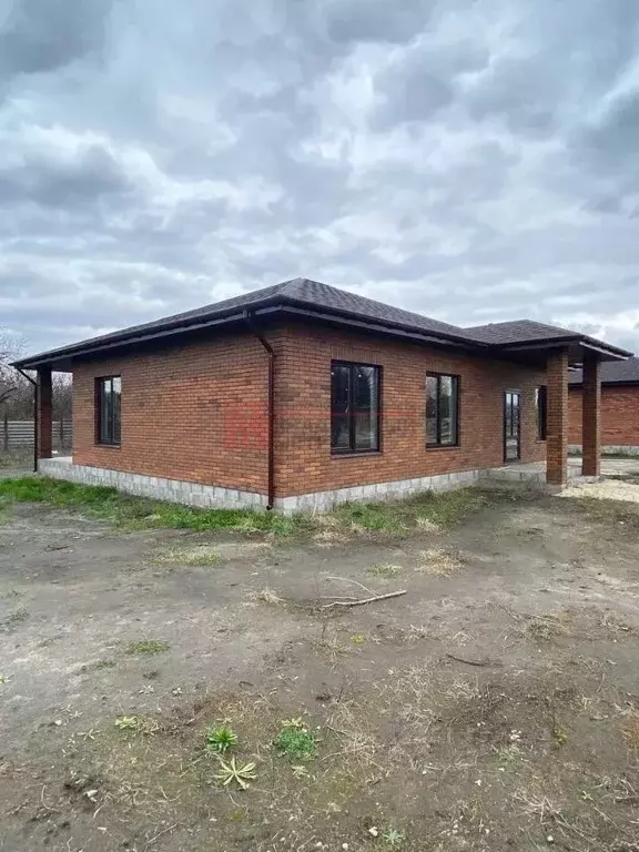 Дом в Белгородская область, Старооскольский городской округ, с. ... - Фото 1