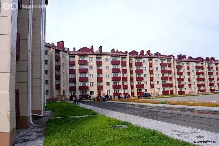 2-комнатная квартира: Кызыл, микрорайон Спутник, Убсу-Нурская улица, 4 ... - Фото 1