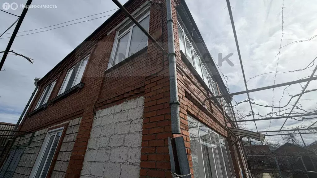 Дом в посёлок Западный, улица 60 лет Советской Адыгеи (153.9 м) - Фото 1