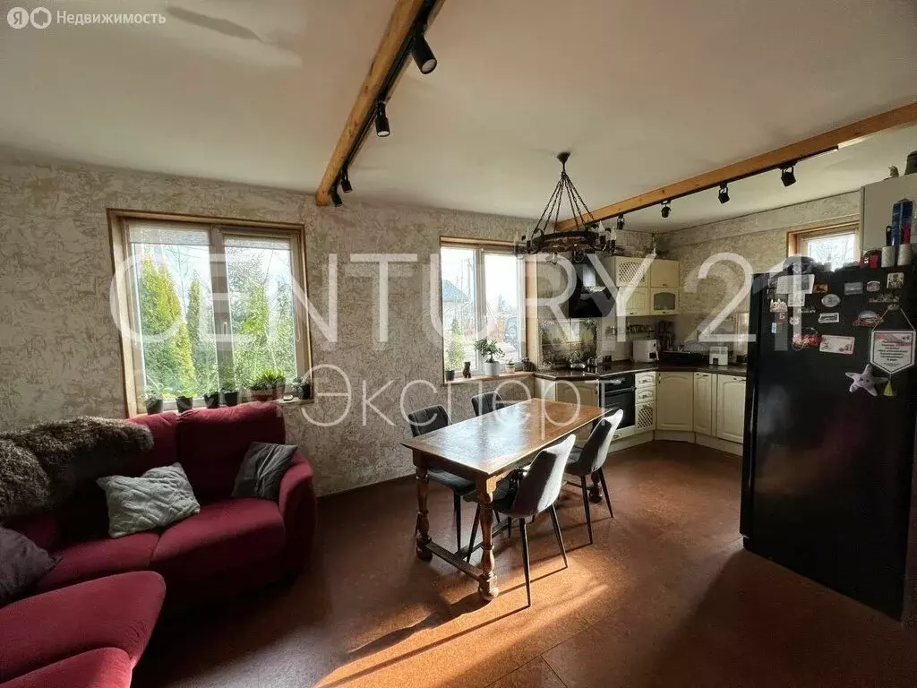 Дом в Калининградская область, Гурьевский муниципальный округ, посёлок ... - Фото 1