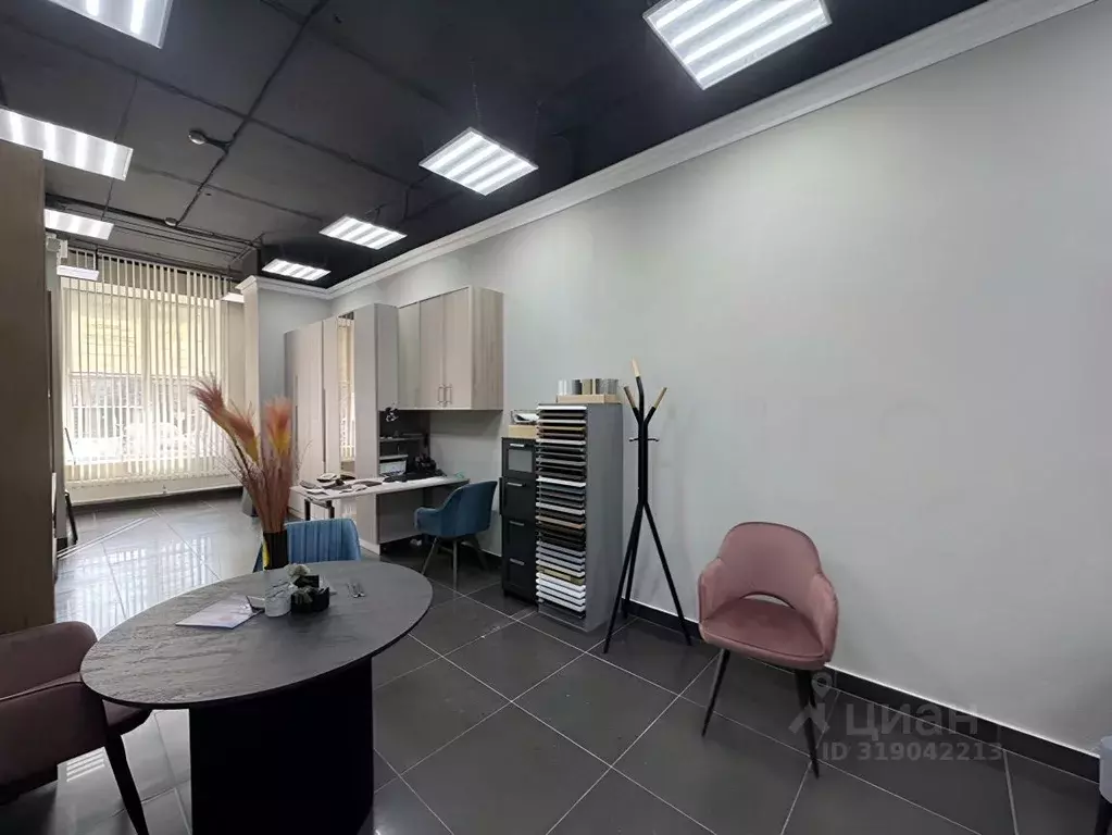 Офис в Тюменская область, Тюмень ул. Малыгина, 59 (45 м) - Фото 1