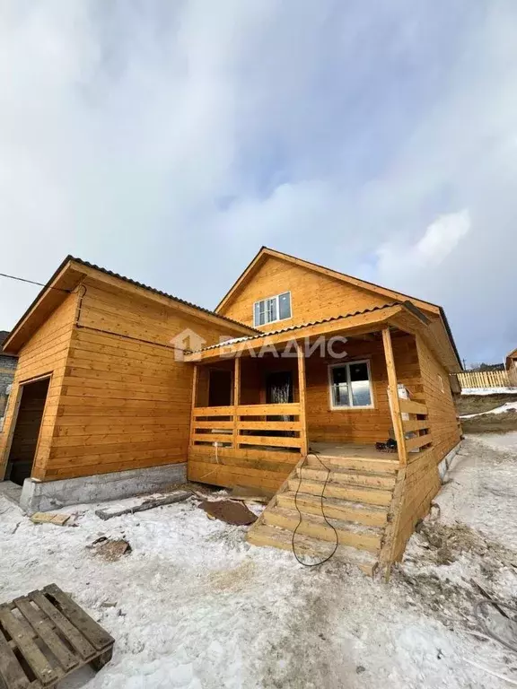 Дом в Бурятия, Тарбагатайский район, Саянтуйское с/пос, с. Нижний ... - Фото 1