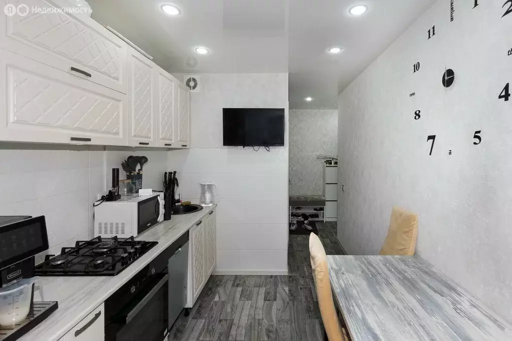 3-комнатная квартира: Владимир, улица Белоконской, 23 (70 м) - Фото 0