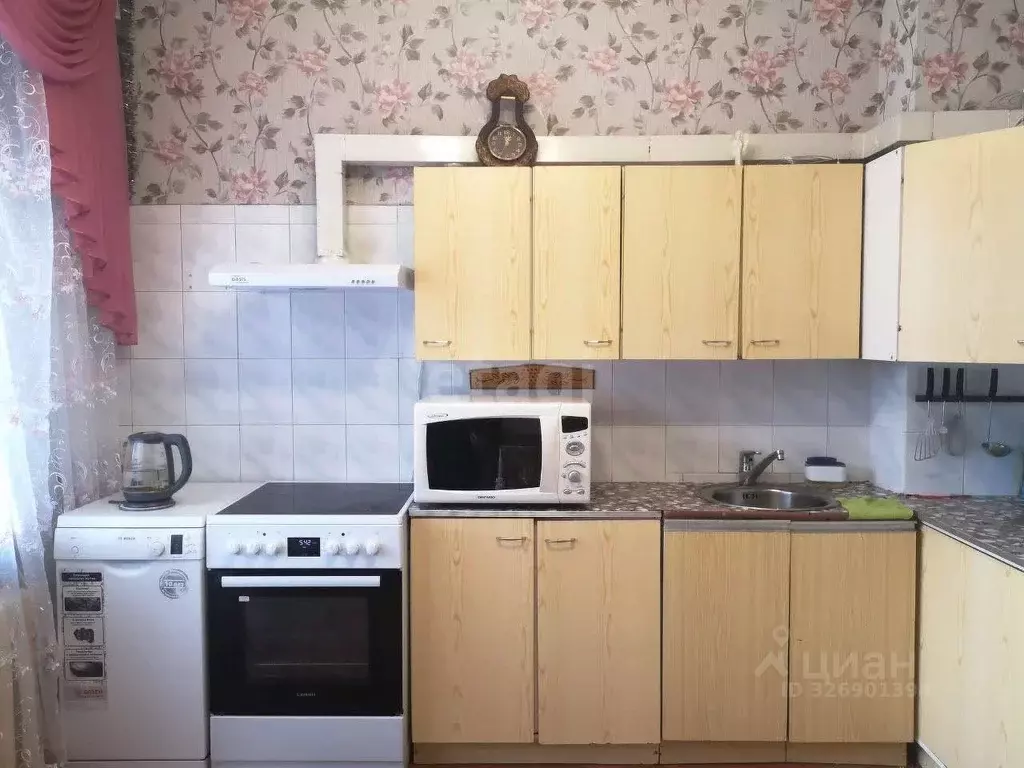 2-к кв. Ханты-Мансийский АО, Сургут ул. Декабристов, 14 (56.8 м) - Фото 2