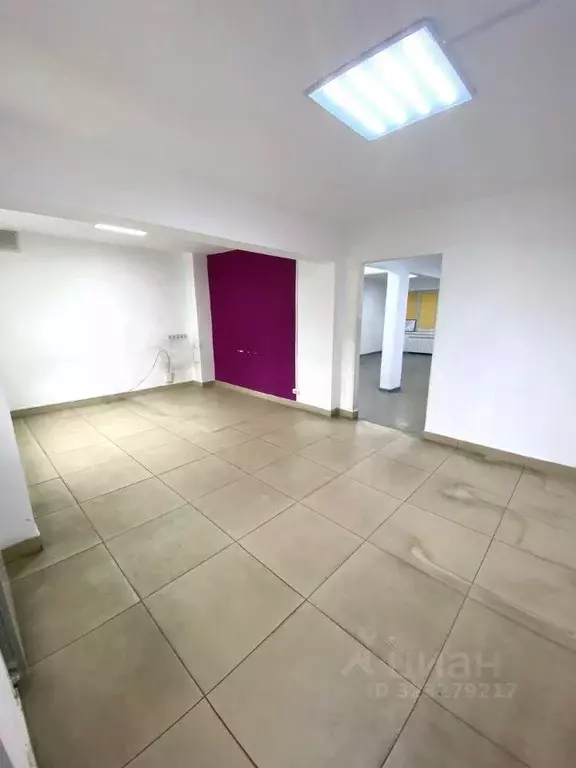 Торговая площадь в Омская область, Омск Саянская ул., 1А (70 м) - Фото 1