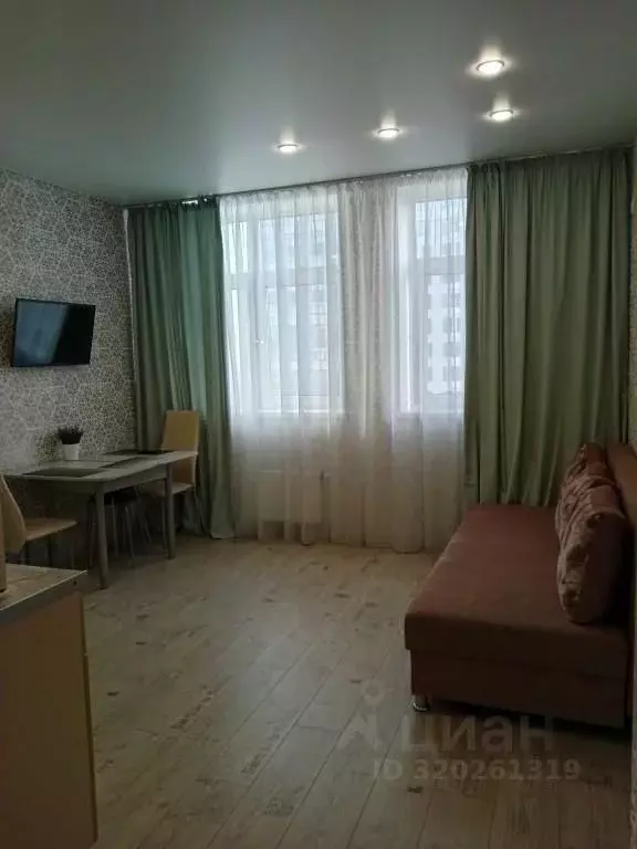 1-к кв. Тюменская область, Тюмень ул. Тимофея Чаркова, 87 (39.0 м) - Фото 1