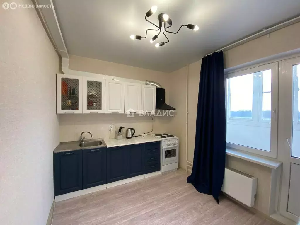 1-комнатная квартира: посёлок Берёзовый, улица имени Профессора ... - Фото 2