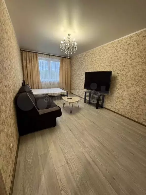 1-к. квартира, 40 м, 6/8 эт. - Фото 0
