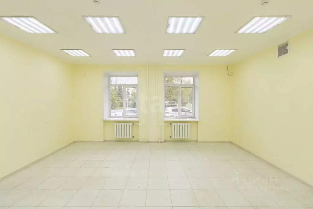 Офис в Тюменская область, Тюмень Тульская ул., 12к2 (90 м) - Фото 1