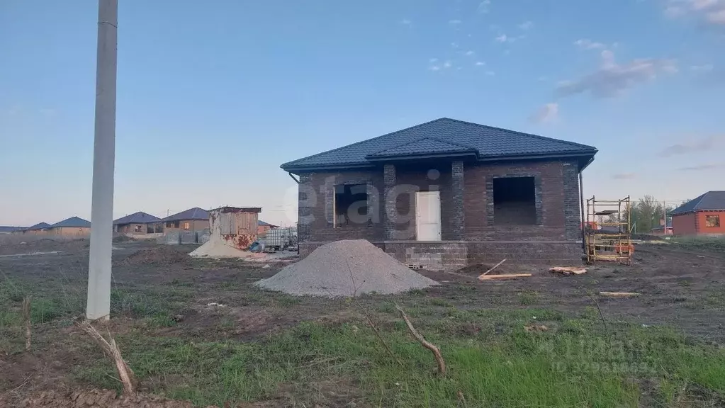Дом в Белгородская область, Строитель Яковлевский городской округ, ул. ... - Фото 1