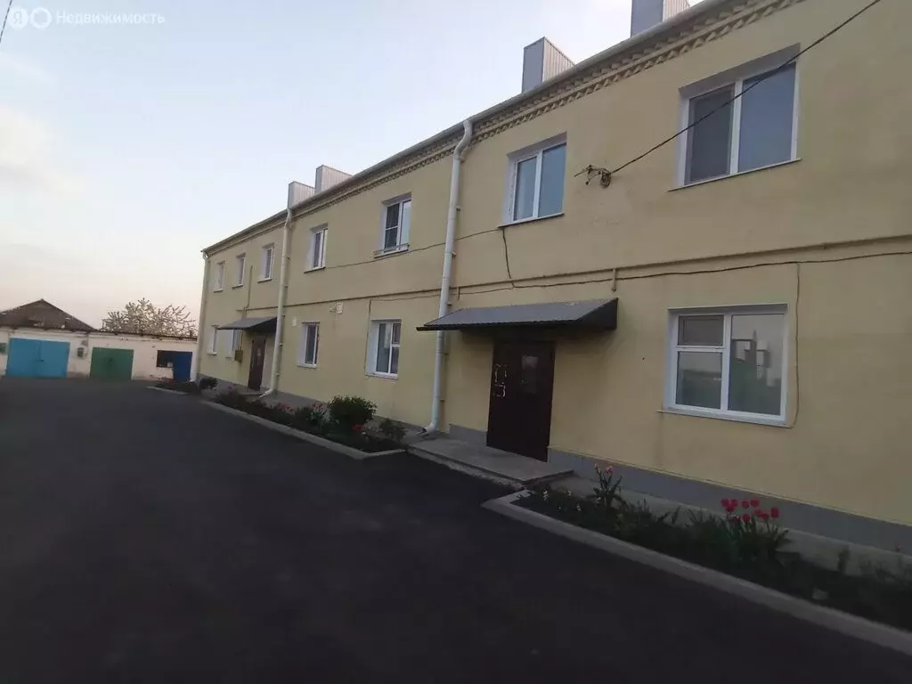 3-комнатная квартира: городское поселение Пролетарский, рабочий ... - Фото 1