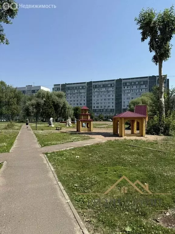 3-комнатная квартира: Казань, улица Фатыха Амирхана, 83 (67.8 м) - Фото 0