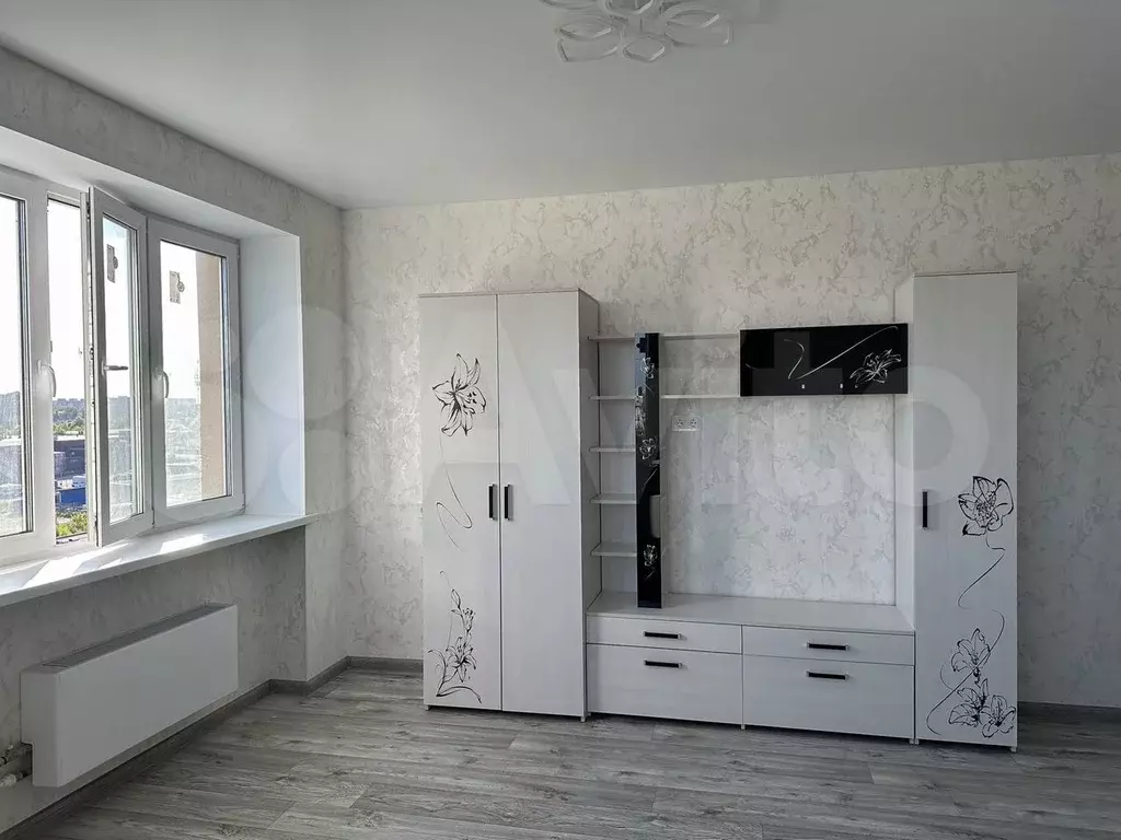 2-к. квартира, 60 м, 8/17 эт. - Фото 1