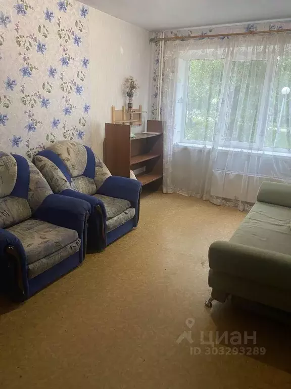Комната Самарская область, Тольятти 15-й кв-л, бул. Космонавтов, 24 - Фото 1