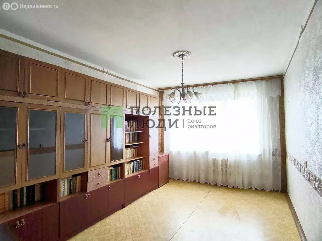 3-комнатная квартира: Орёл, улица Революции, 30 (68.9 м) - Фото 1