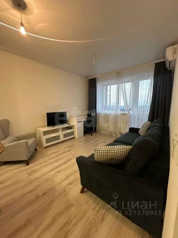 1-к кв. Удмуртия, Ижевск Воткинское ш., 41 (43.0 м) - Фото 2