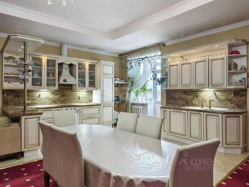 3-к кв. Тюменская область, Тюмень ул. Степана Халтурина, 8 (164.5 м) - Фото 1