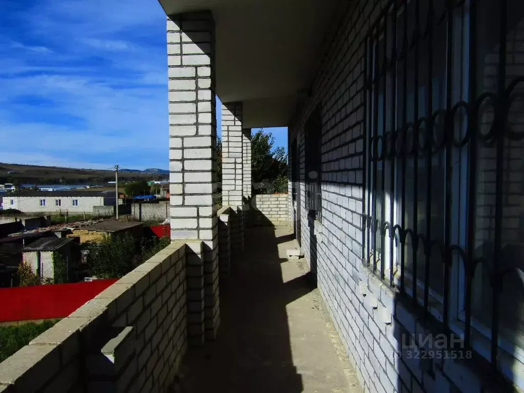 Дом в Ставропольский край, Предгорный муниципальный округ, пос. Мирный ... - Фото 1