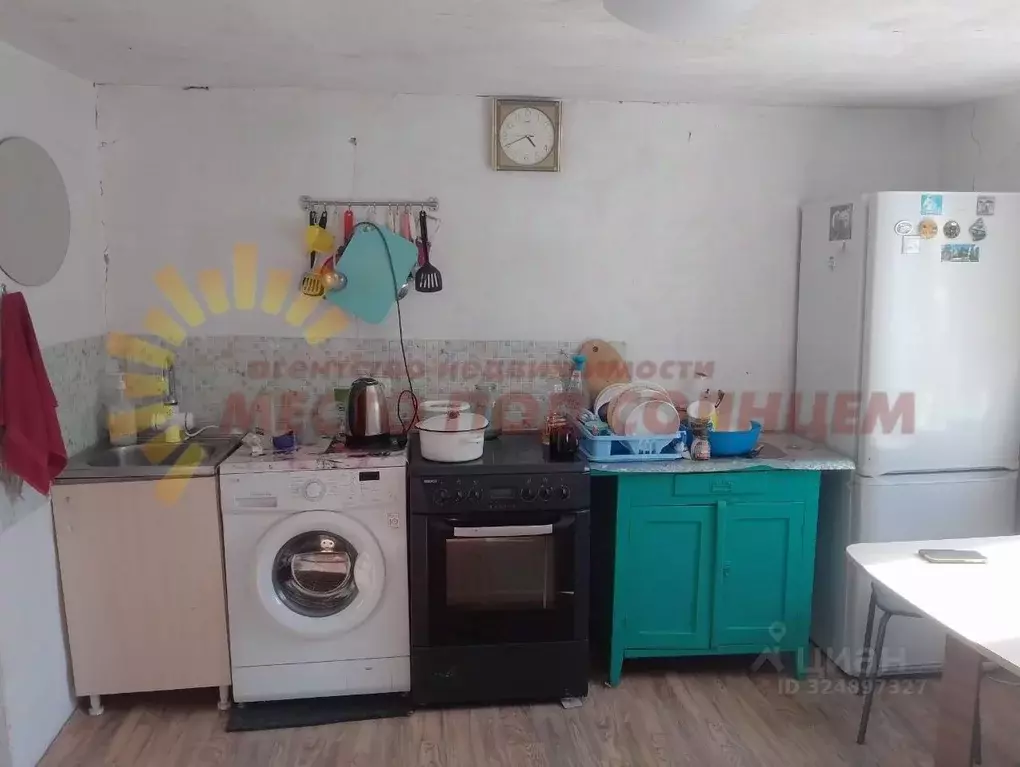 Дом в Краснодарский край, Щербиновский район, Екатериновское с/пос, с. ... - Фото 1