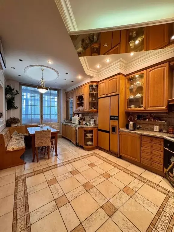 3-к кв. Омская область, Омск просп. Мира, 60 (92.4 м) - Фото 1