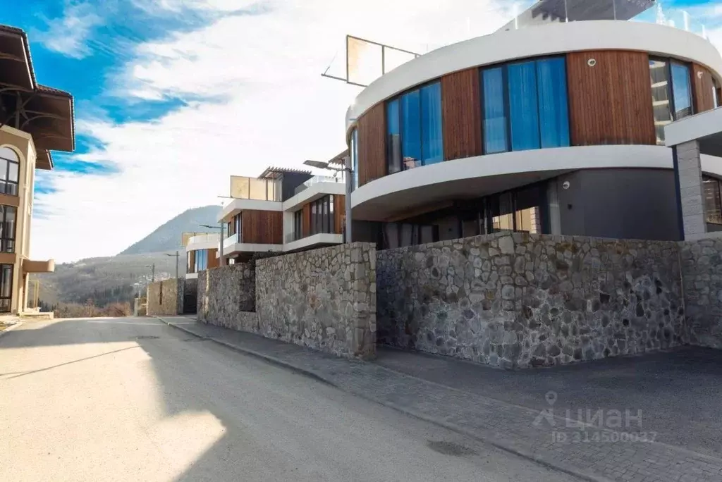 Таунхаус в Крым, Алушта муниципальный округ, с. Виноградное ул. ... - Фото 1