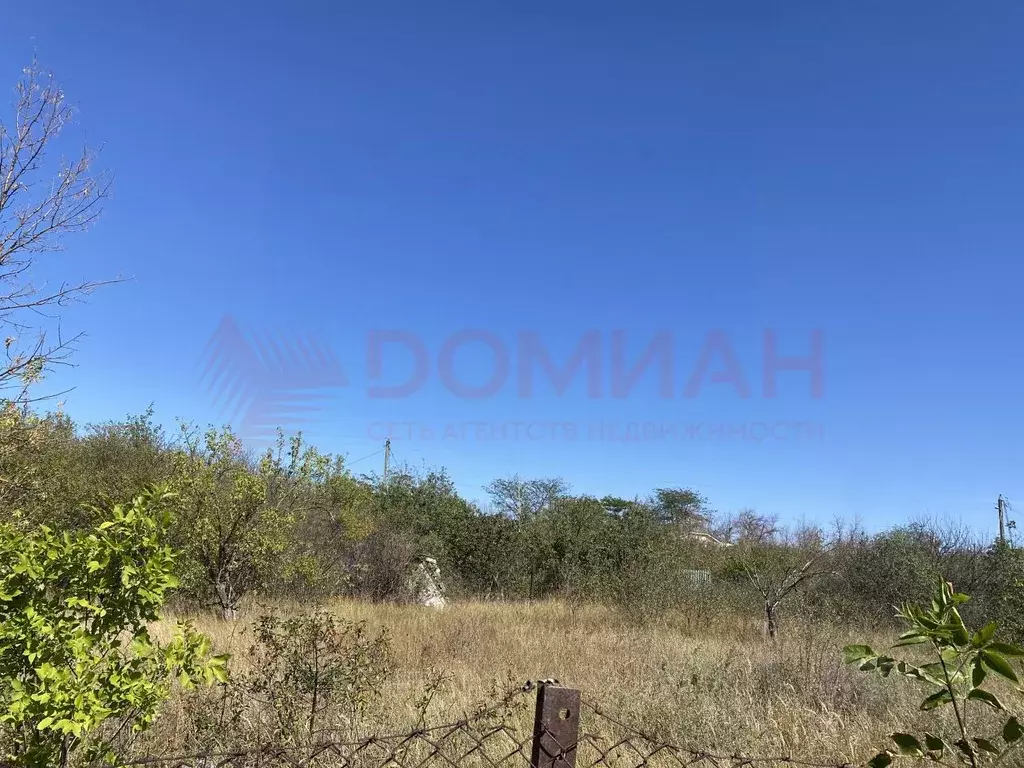 Участок в Ростовская область, Родионово-Несветайская сл. ул. 40 лет ... - Фото 0