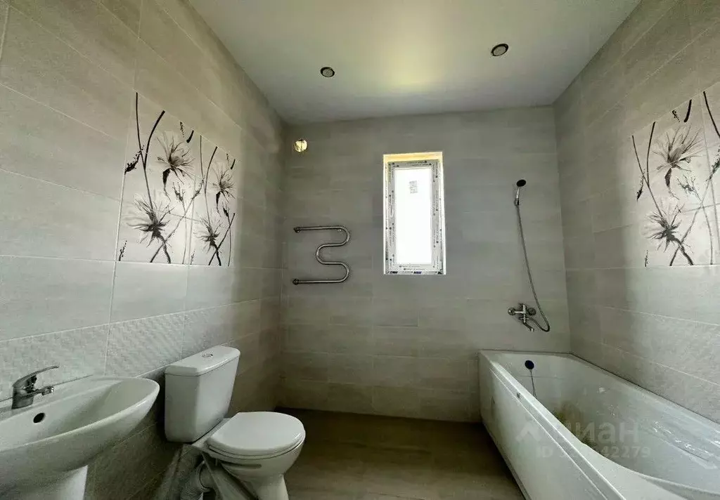 Дом в Краснодарский край, Динской район, Южно-Кубанское с/пос, пос. ... - Фото 2