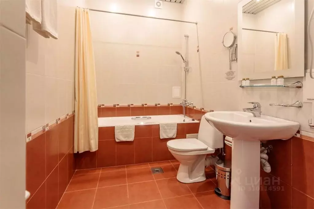Комната Свердловская область, Екатеринбург ул. Коминтерна, 1 (20.0 м) - Фото 1