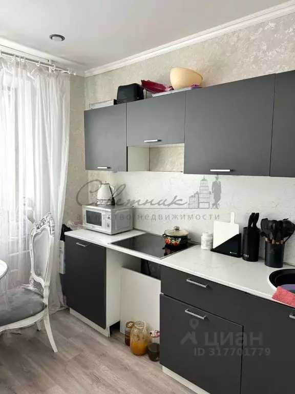 1-к кв. Белгородская область, Старый Оскол Конева мкр, 7 (36.83 м) - Фото 0