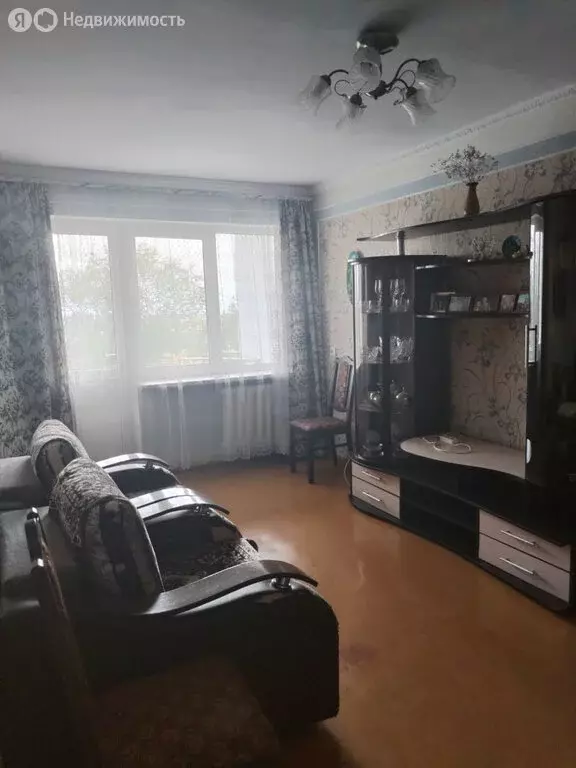 3-комнатная квартира: Беслан, улица Гагарина, 58 (56 м) - Фото 0