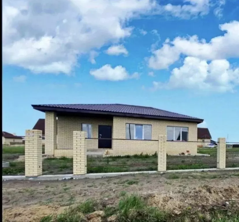 Дом в Омская область, Омск Береговой мкр,  (104 м) - Фото 1