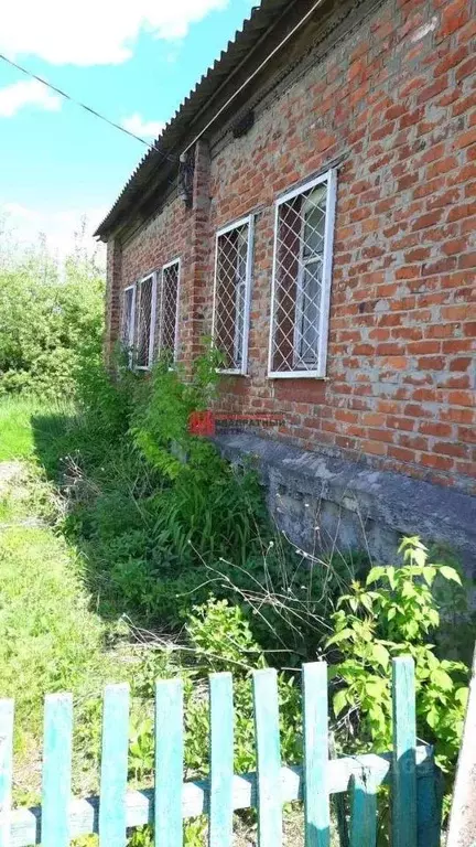 Дом в Белгородская область, Старооскольский городской округ, с. ... - Фото 1