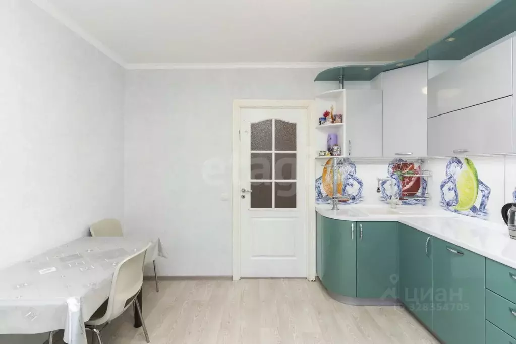 3-к кв. Тюменская область, Тюмень Народная ул., 10 (92.0 м) - Фото 1