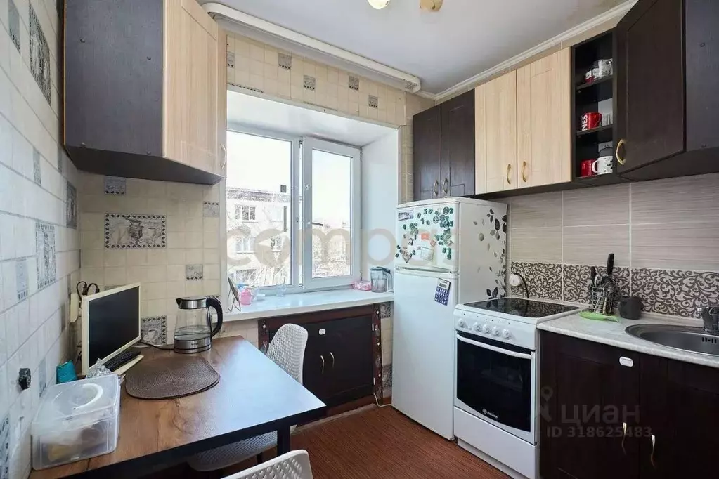 2-к кв. Тюменская область, Тюмень Минская ул., 96 (44.0 м) - Фото 0