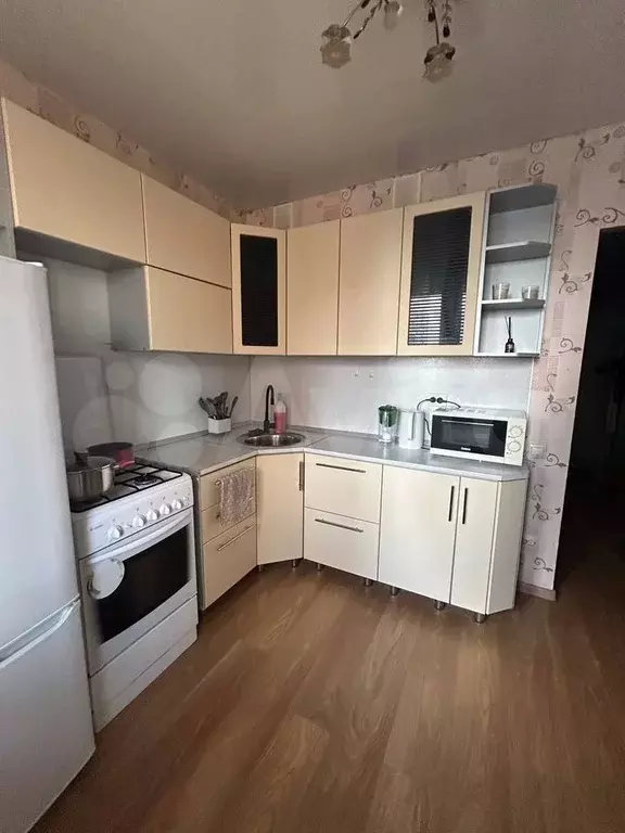 1-к. квартира, 36 м, 4/10 эт. - Фото 1