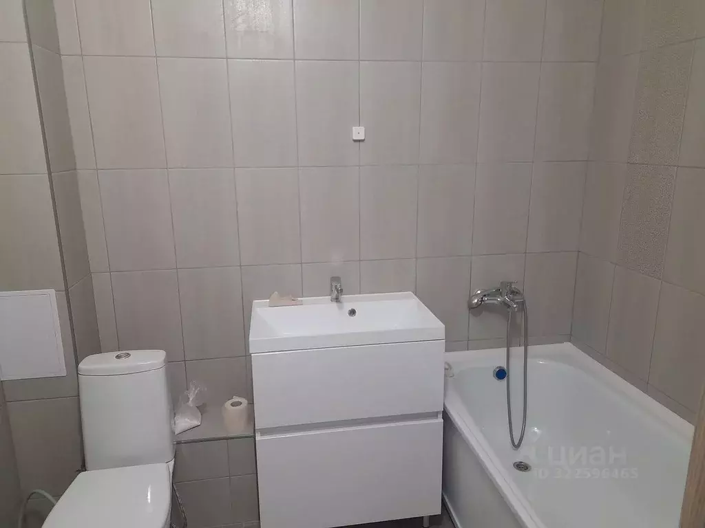 1-к кв. Орловская область, Орловский район, д. Жилина ул. Садовая, 2к1 ... - Фото 0