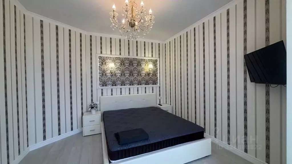 1-к кв. Краснодарский край, Сочи Новый Сочи мкр, ул. Цюрупы, 32 (52.0 ... - Фото 1