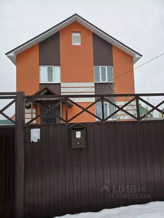 Дом в Самарская область, Кинельский с/пос, пос. Кинельский, ... - Фото 1