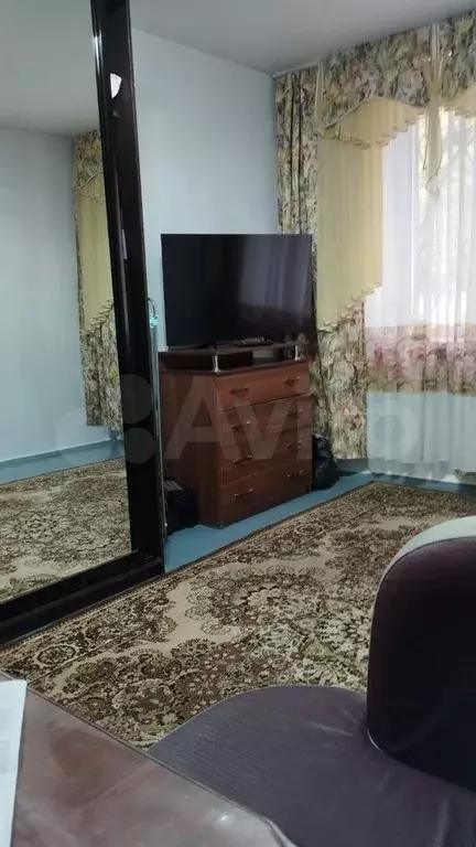 Комната 18,1 м в 9-к., 1/1 эт. - Фото 1