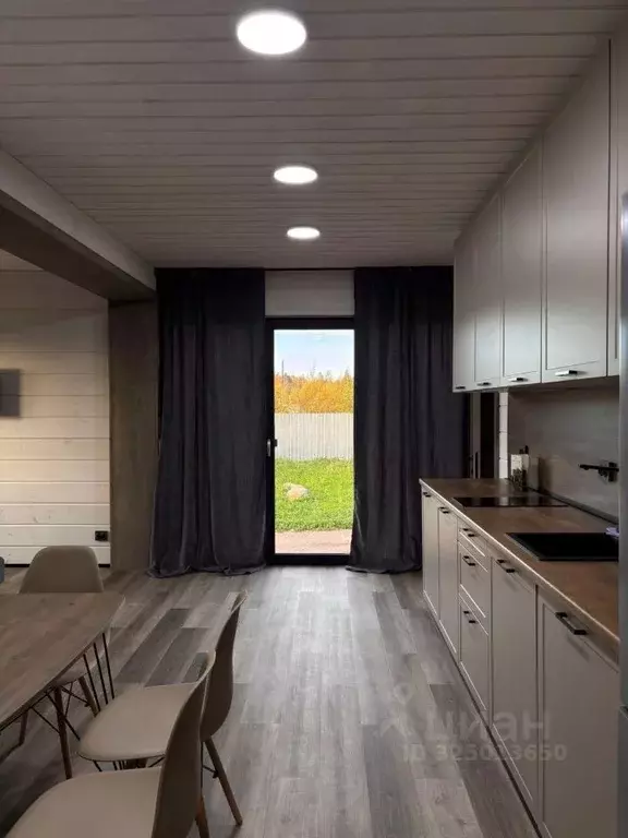 Дом в Ленинградская область, Кингисеппский район, д. Вистино ул. ... - Фото 2