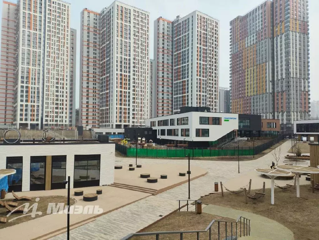 Продается 3-комнатная квартира - Фото 1