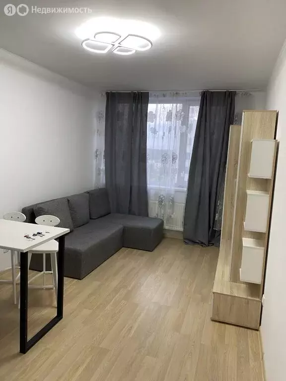 Квартира-студия: Екатеринбург, улица Победы, 102 (21.5 м) - Фото 1