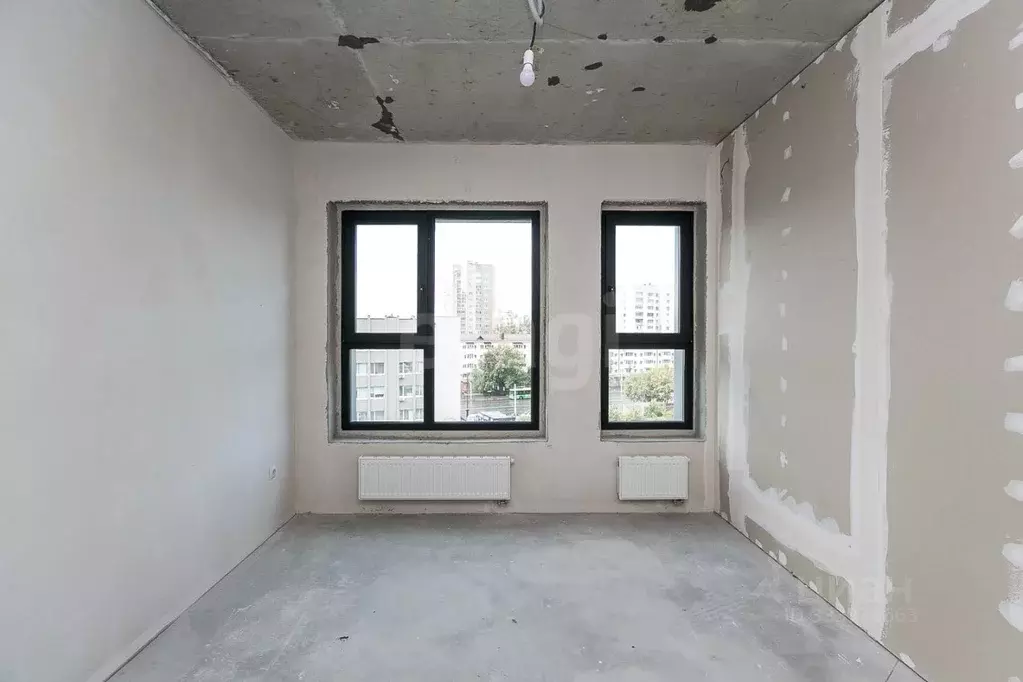 2-к кв. Тюменская область, Тюмень ул. Николая Машарова, 10 (59.7 м) - Фото 0