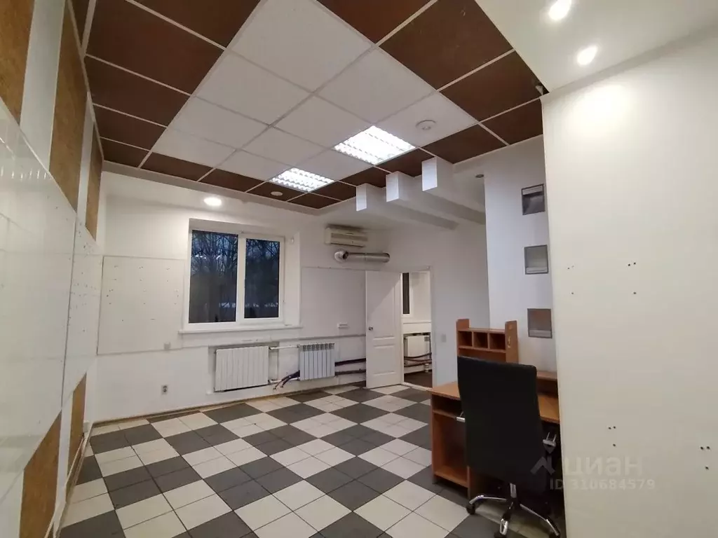 Помещение свободного назначения в Брянская область, Брянск ул. ... - Фото 1